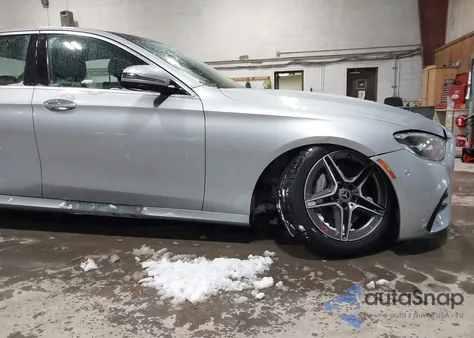 2023 Mercedes-Benz E 350 4Matic z USA, uszkodzony, nr VIN W1KZF8EB3PB175832